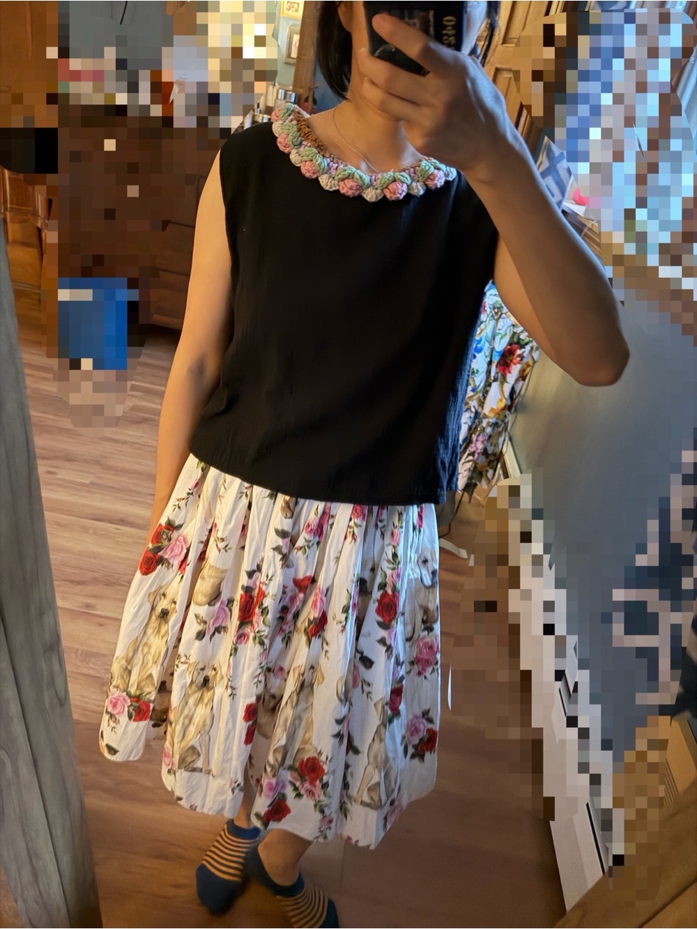 Dolce& Gabbana White Floral & Labrador Print Pleated Skirt